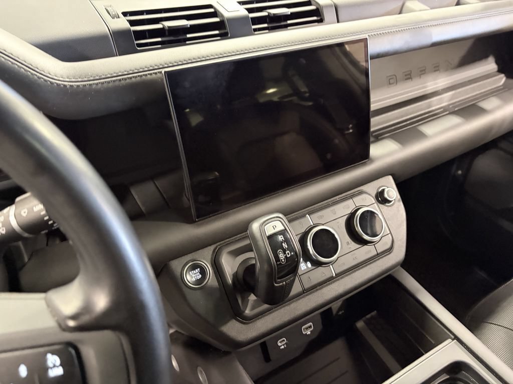 Used 2023 Land Rover Defender 110 X-Dynamic SE AWD/4WD image 9