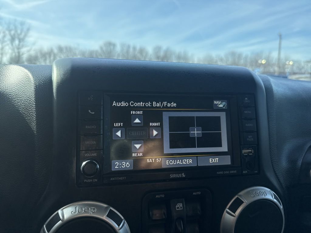 Used 2017 Jeep Wrangler Unlimited Sahara w/ Dual Top Group image 27