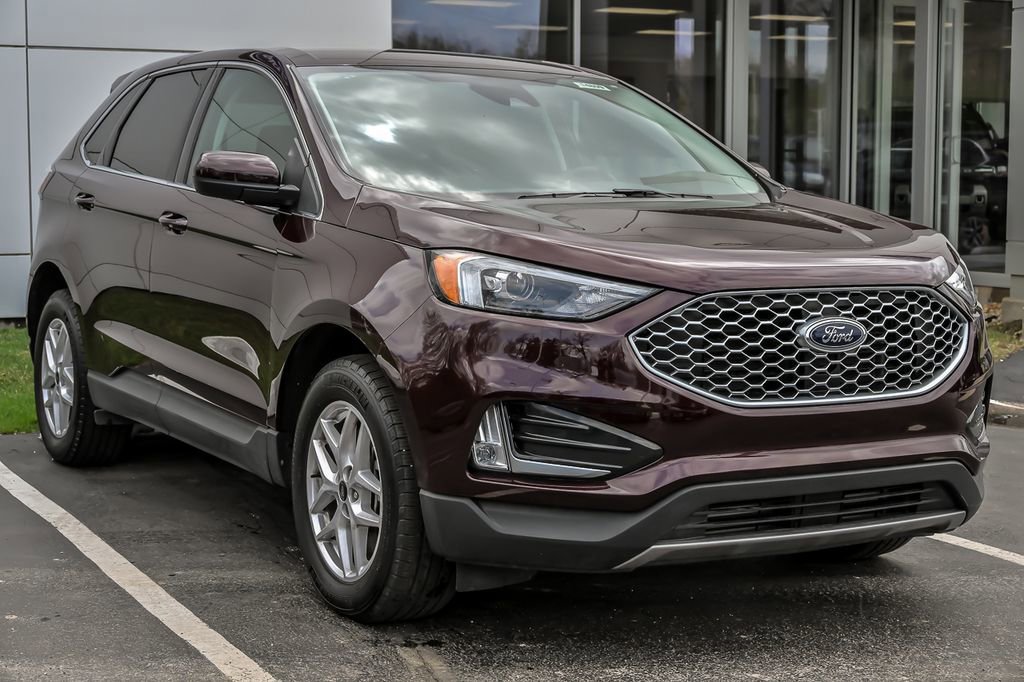 Certified 2024 Ford Edge SEL w/ Convenience Package AWD/4WD image 11