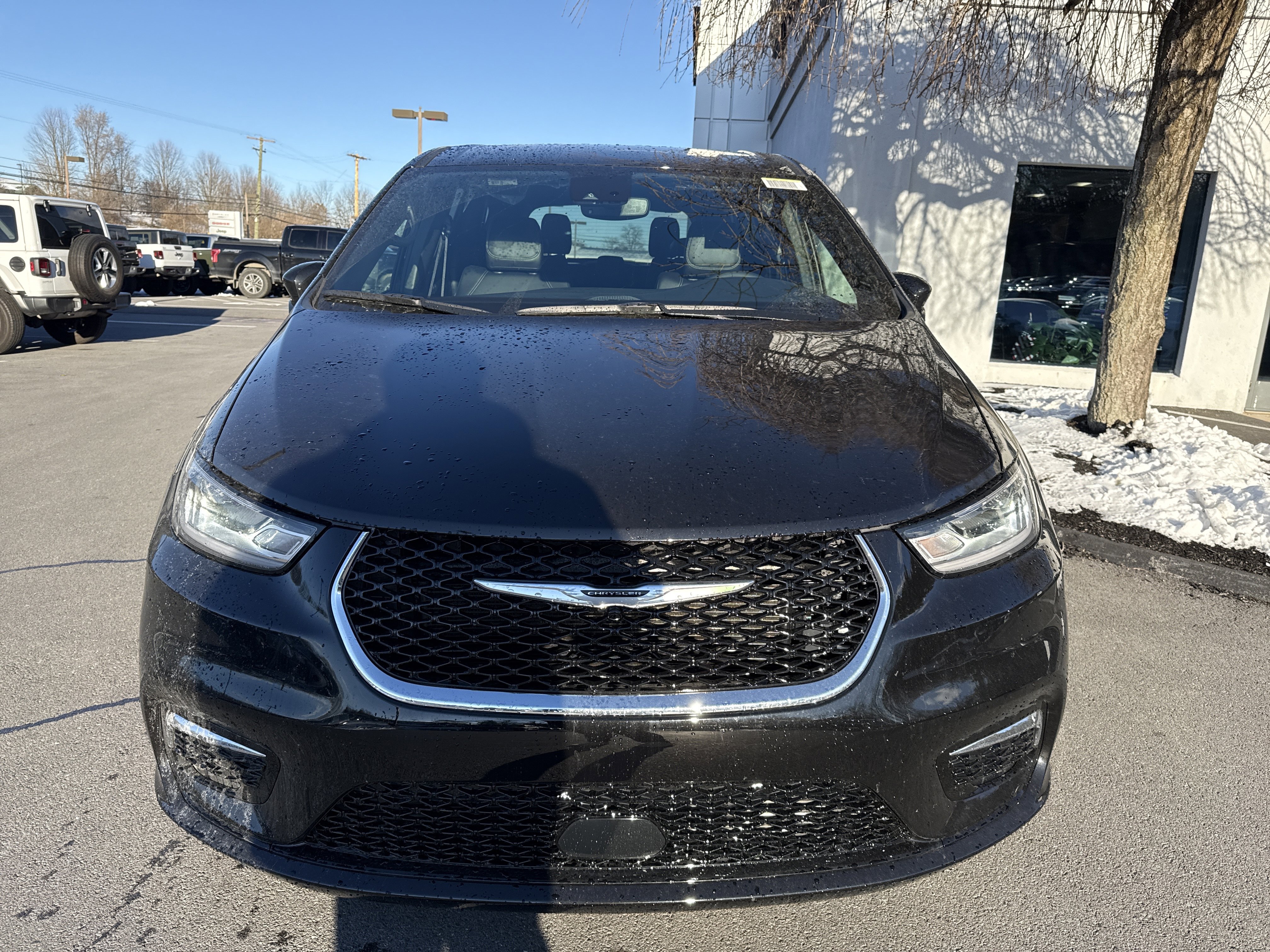 New 2026 Chrysler Pacifica Select image 9