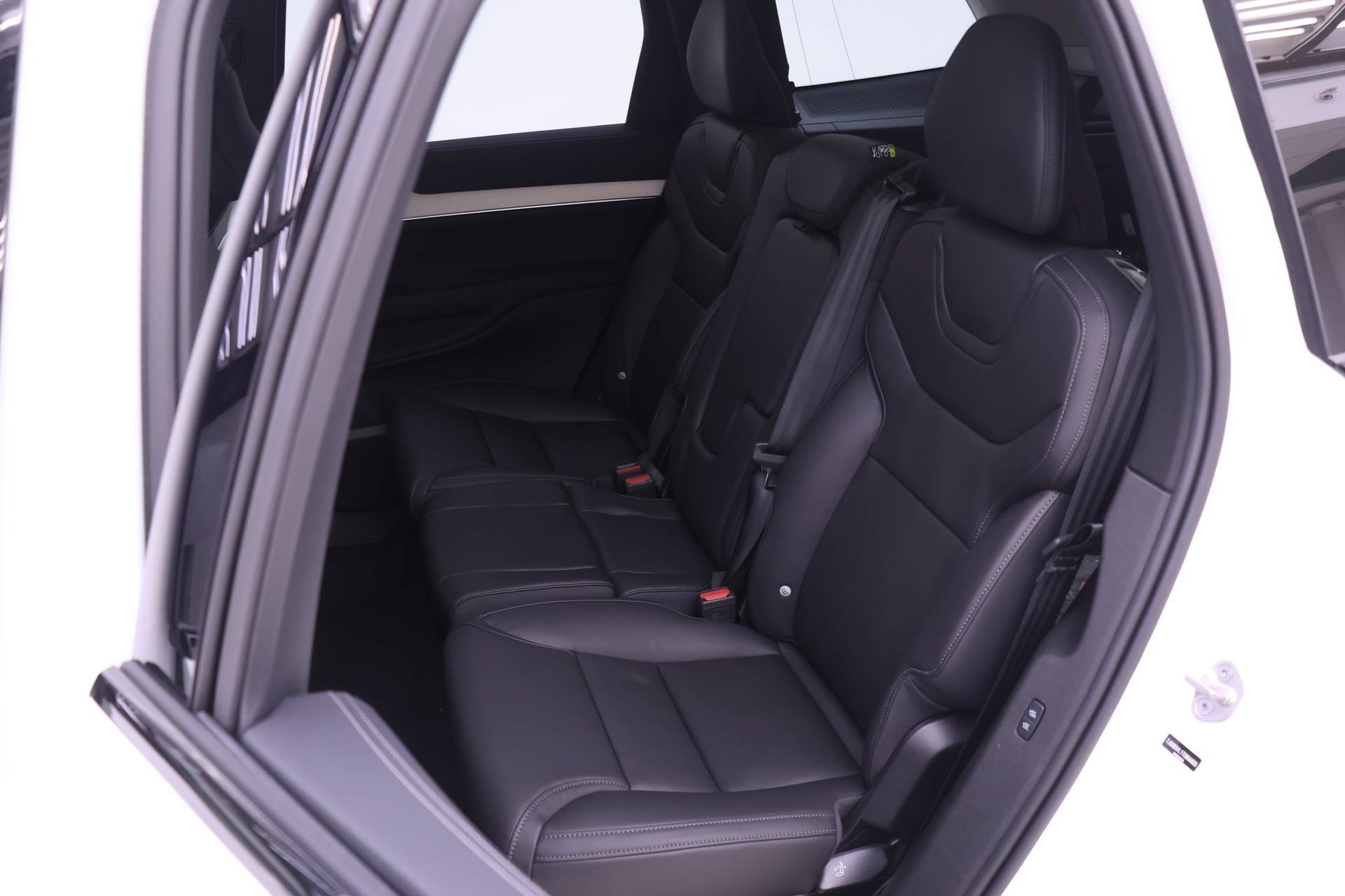 New 2026 Volvo EX90 Ultra AWD/4WD image 12