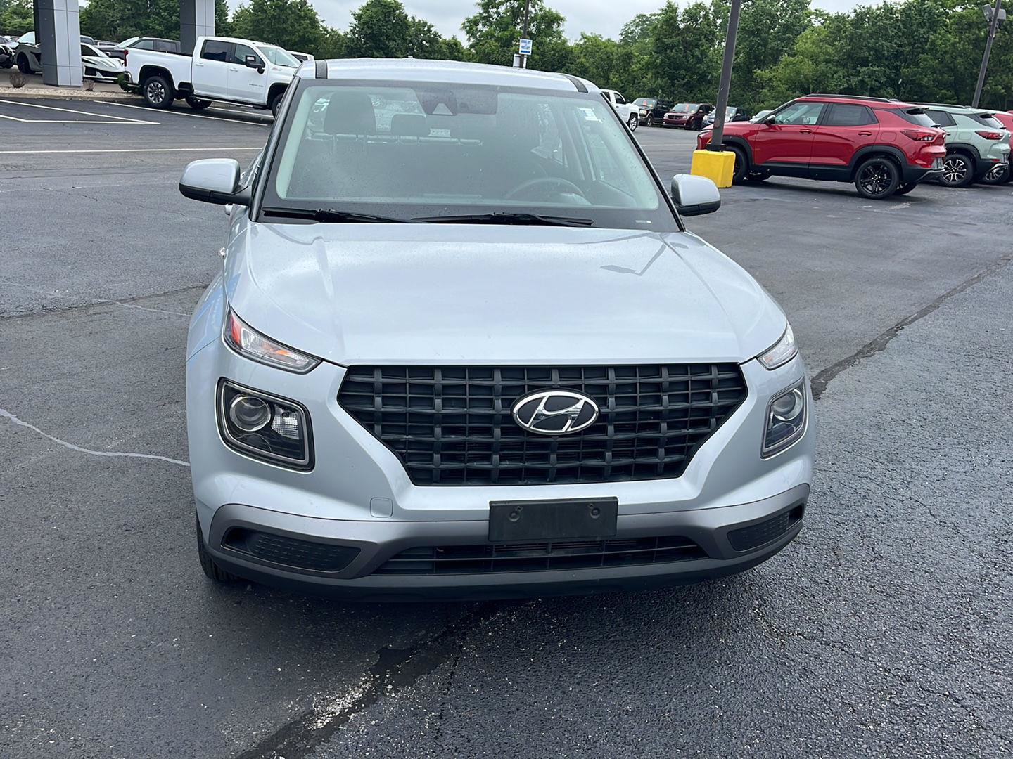 Used 2021 Hyundai Venue SE FWD image 8