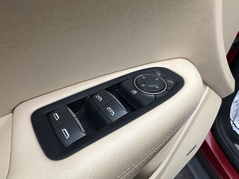 Used 2018 Cadillac XT5 FWD image 21