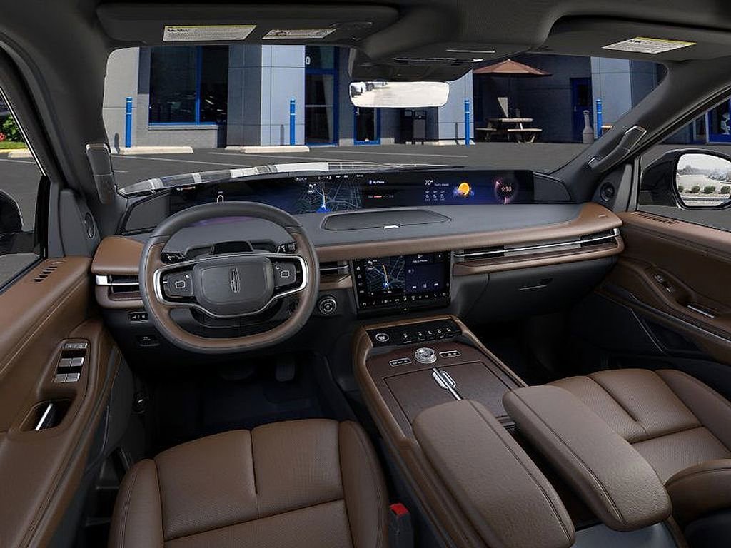 New 2025 Lincoln Navigator Reserve image 9