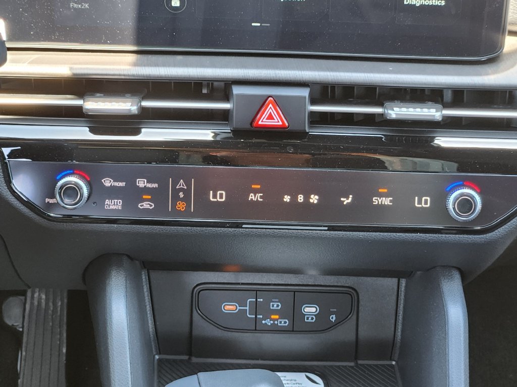 New 2026 Kia Sportage X-Line w/ X-Line Premium Package AWD/4WD image 13