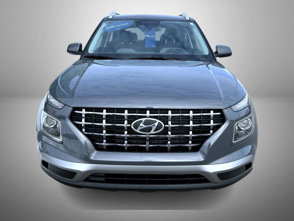 Used 2025 Hyundai Venue SEL image 2