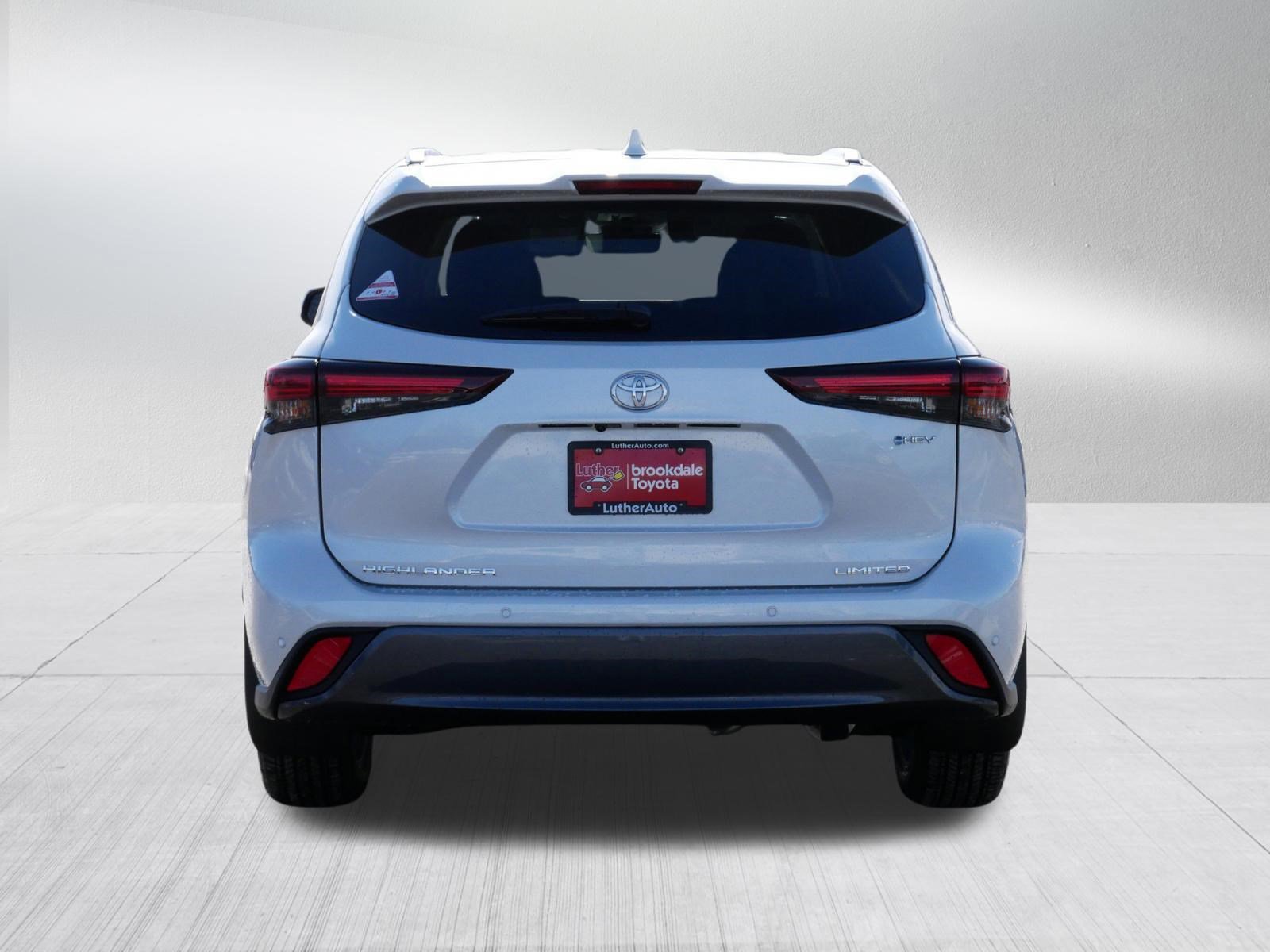 Certified 2025 Toyota Highlander Limited image 6