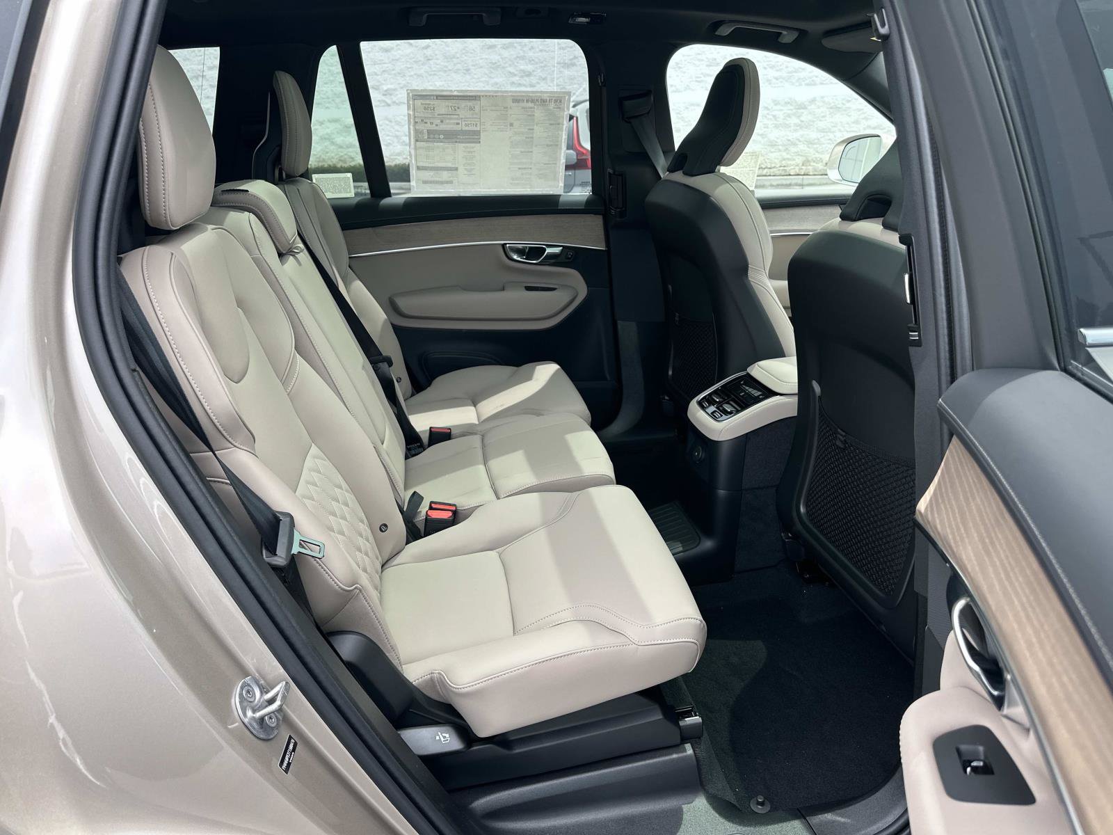 New 2026 Volvo XC90 T8 Plus w/ Protection Package Premier AWD/4WD image 20