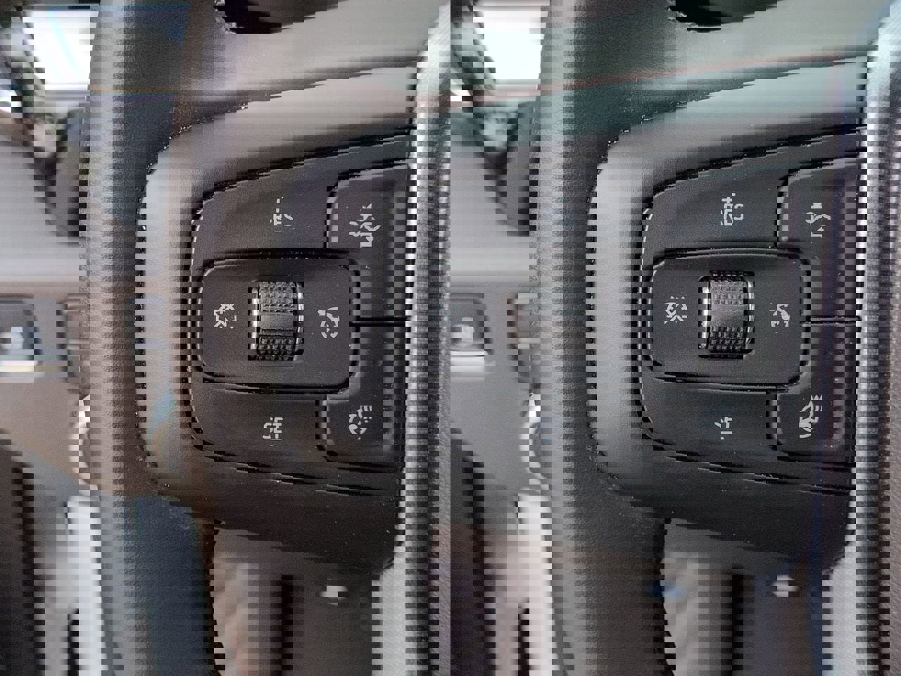 Certified 2026 GMC Sierra 1500 SLT image 12