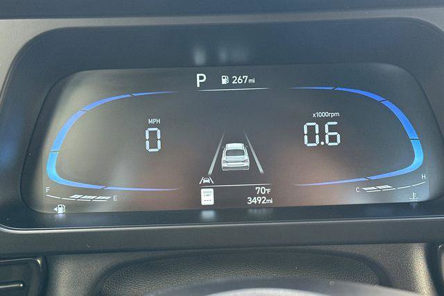 Used 2025 Hyundai Elantra Sport image 24
