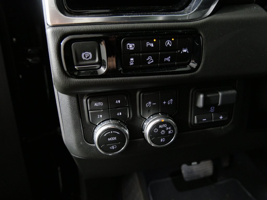 Used 2025 GMC Yukon Denali w/ Denali Reserve Package AWD/4WD image 20