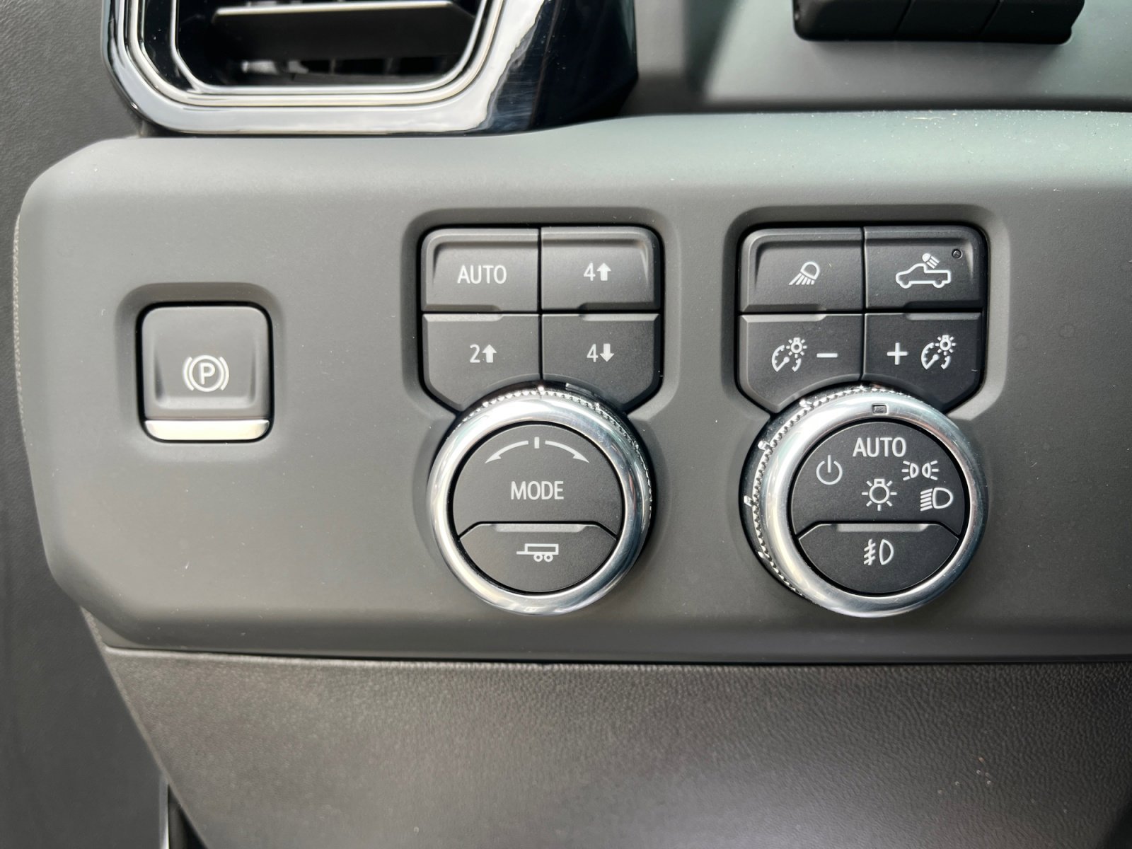 Used 2024 GMC Sierra 1500 AT4X AWD/4WD image 21