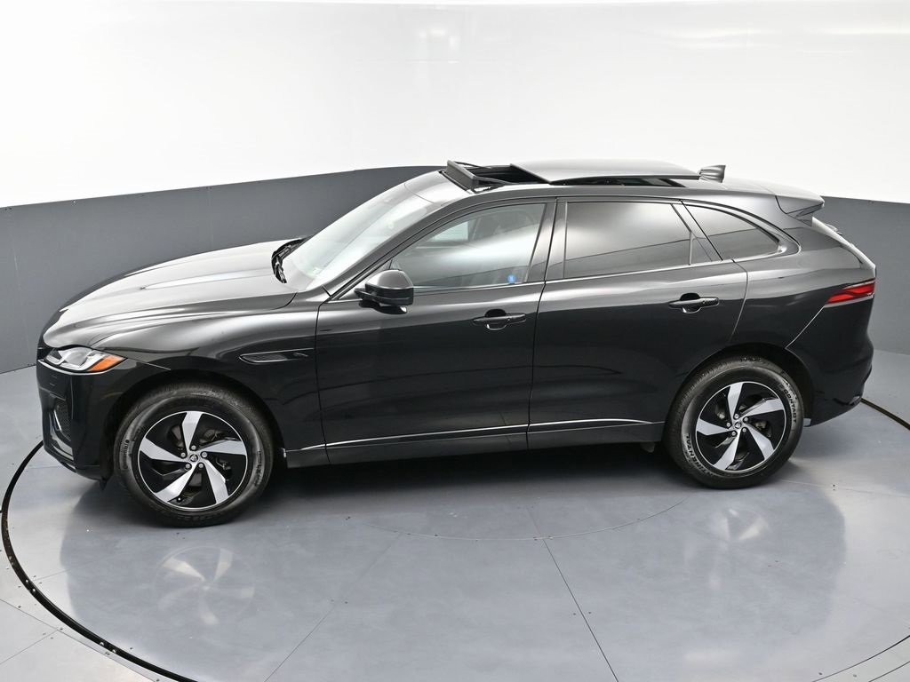 Used 2024 Jaguar F-PACE R-Dynamic S image 49