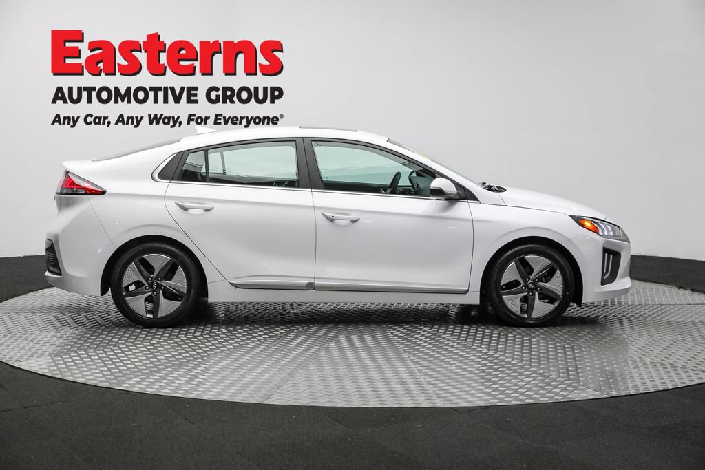Used 2022 Hyundai Ioniq Limited image 4