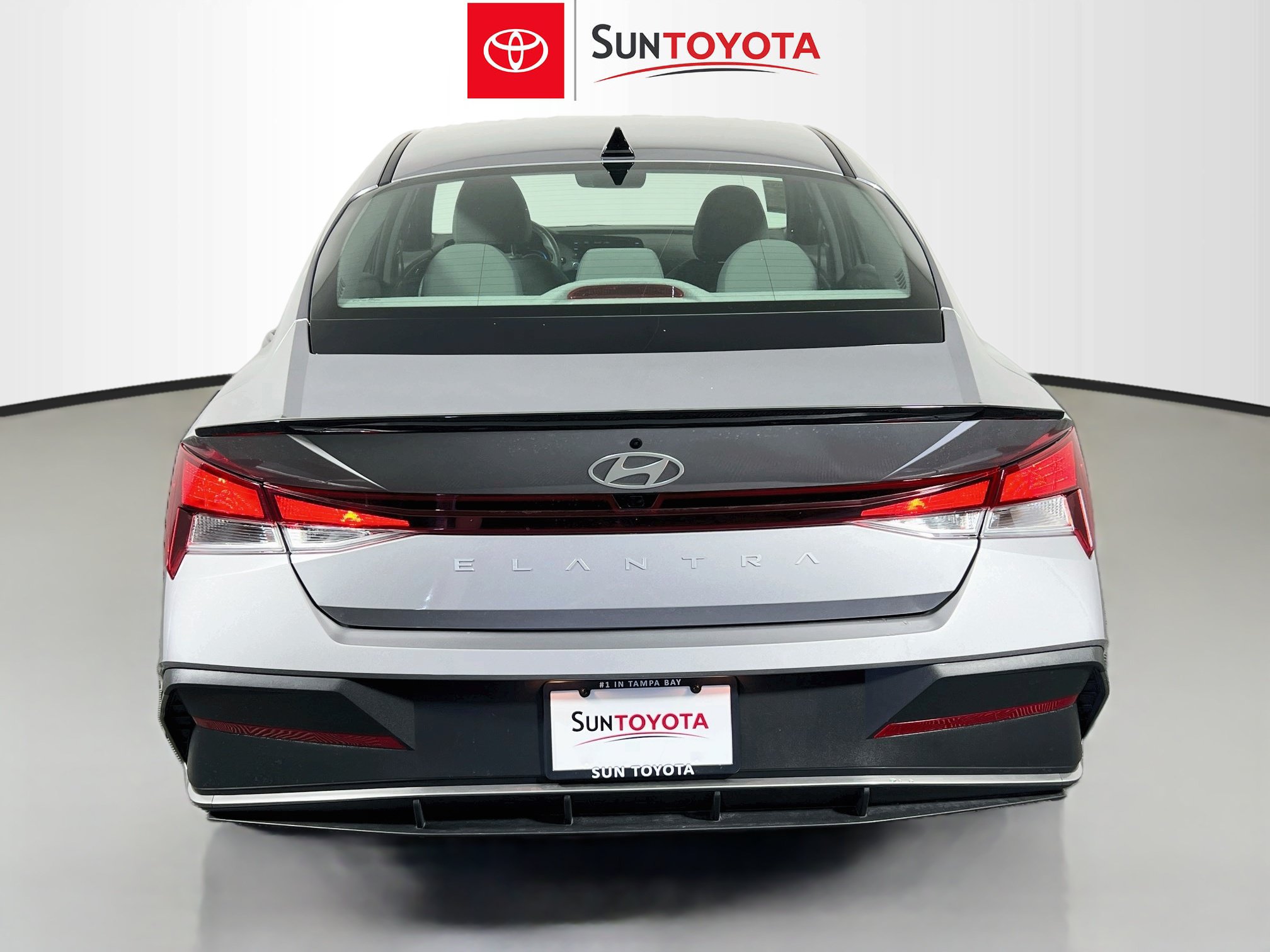 Used 2025 Hyundai Elantra Sport FWD image 5