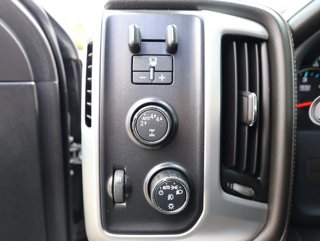 Used 2018 GMC Sierra 1500 SLE w/ SLE Value Package AWD/4WD image 12