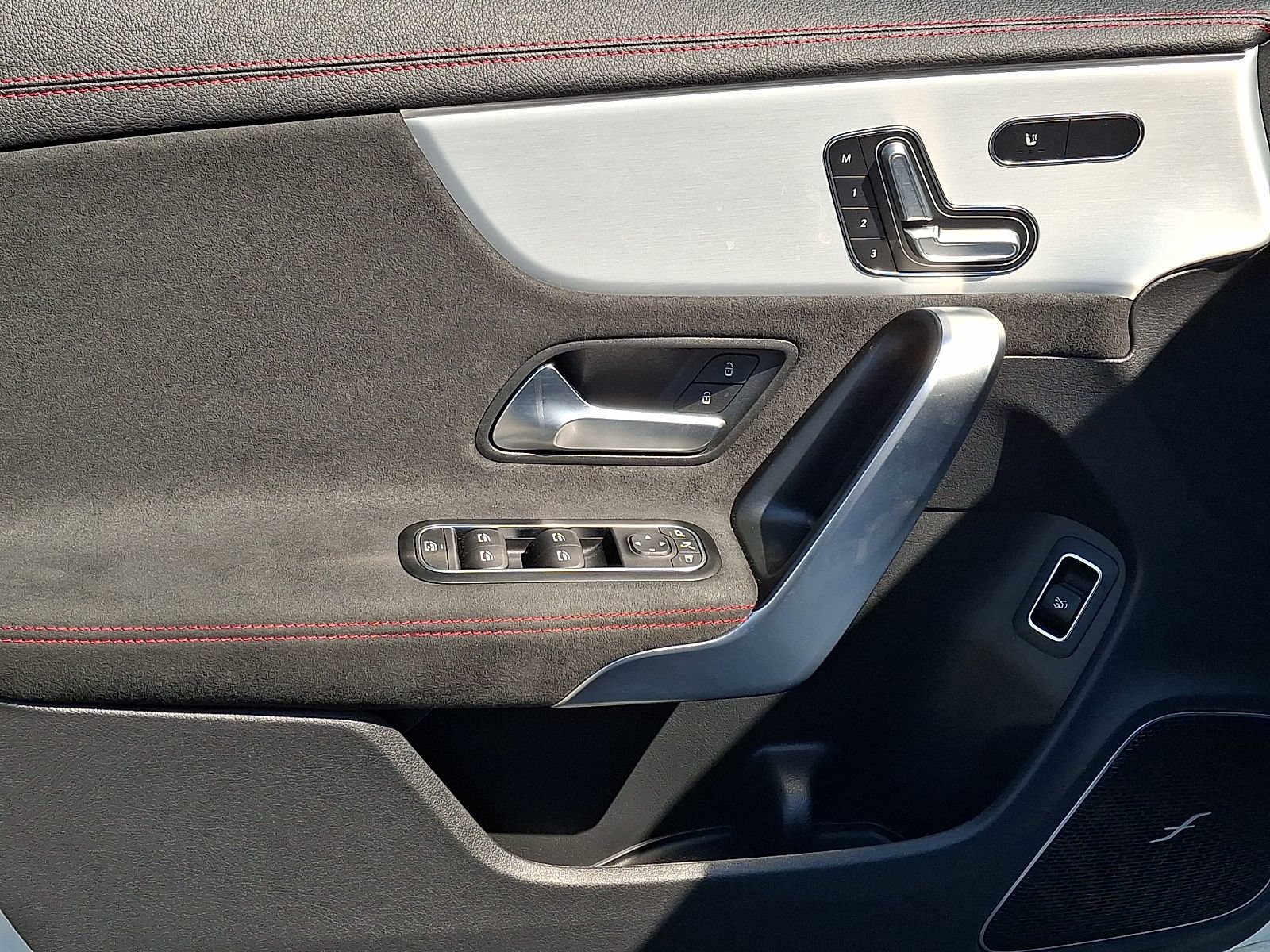 Used 2023 Mercedes-Benz CLA 250 4MATIC image 11