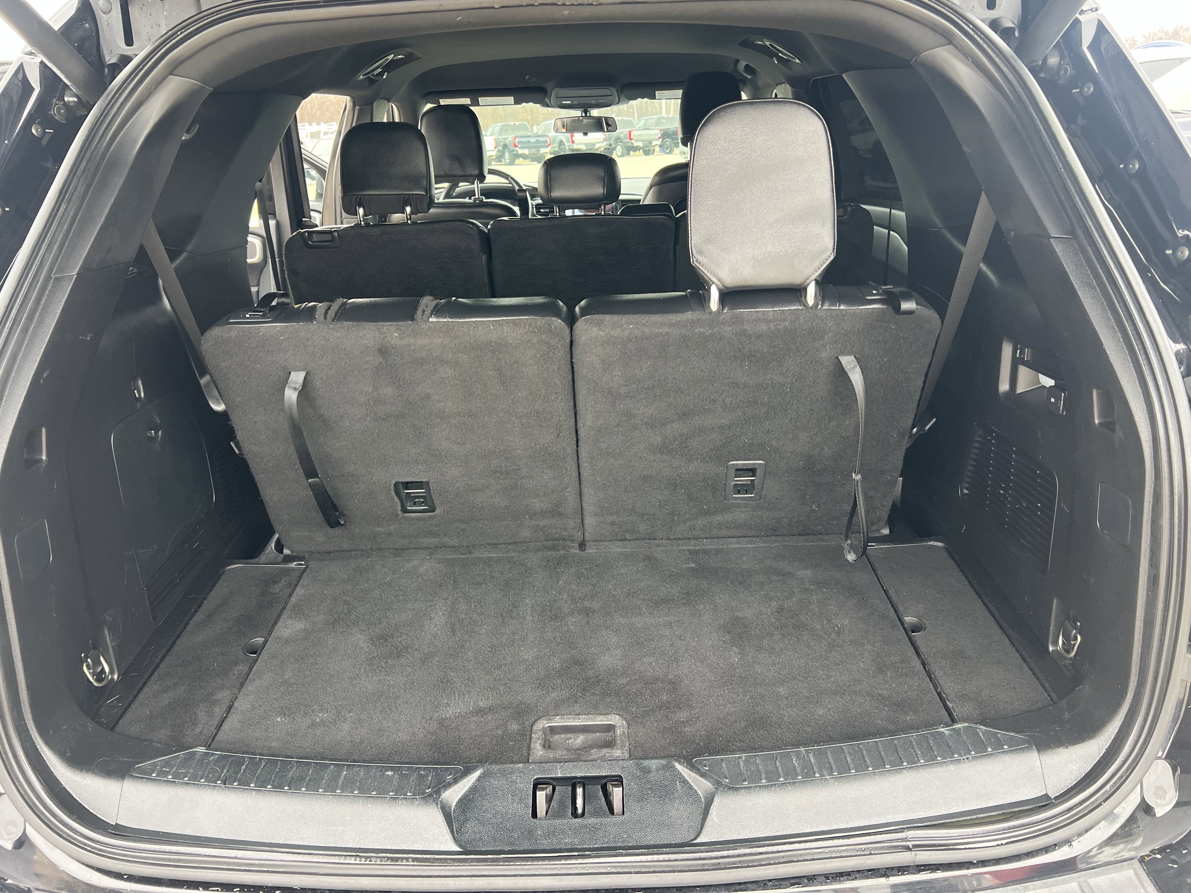 Used 2020 Ford Explorer XLT image 21