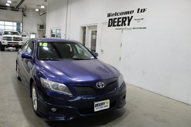 Used 2010 Toyota Camry SE image 1