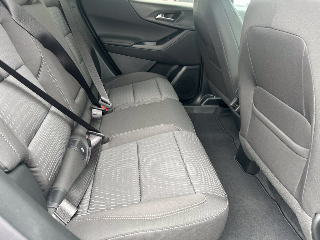New 2027 Chevrolet Equinox LT w/ Safety and Technology Package AWD/4WD image 22
