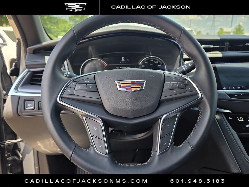 New 2026 Cadillac XT5 Luxury w/ LPO, Floor Liner Package AWD/4WD image 24