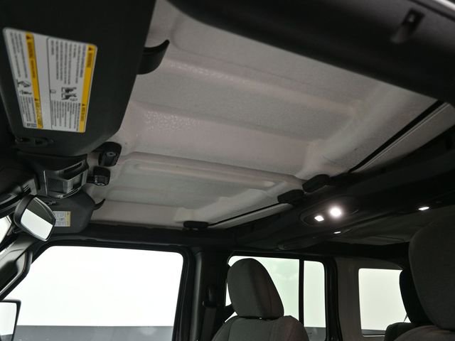 Used 2025 Jeep Wrangler Sport S image 2