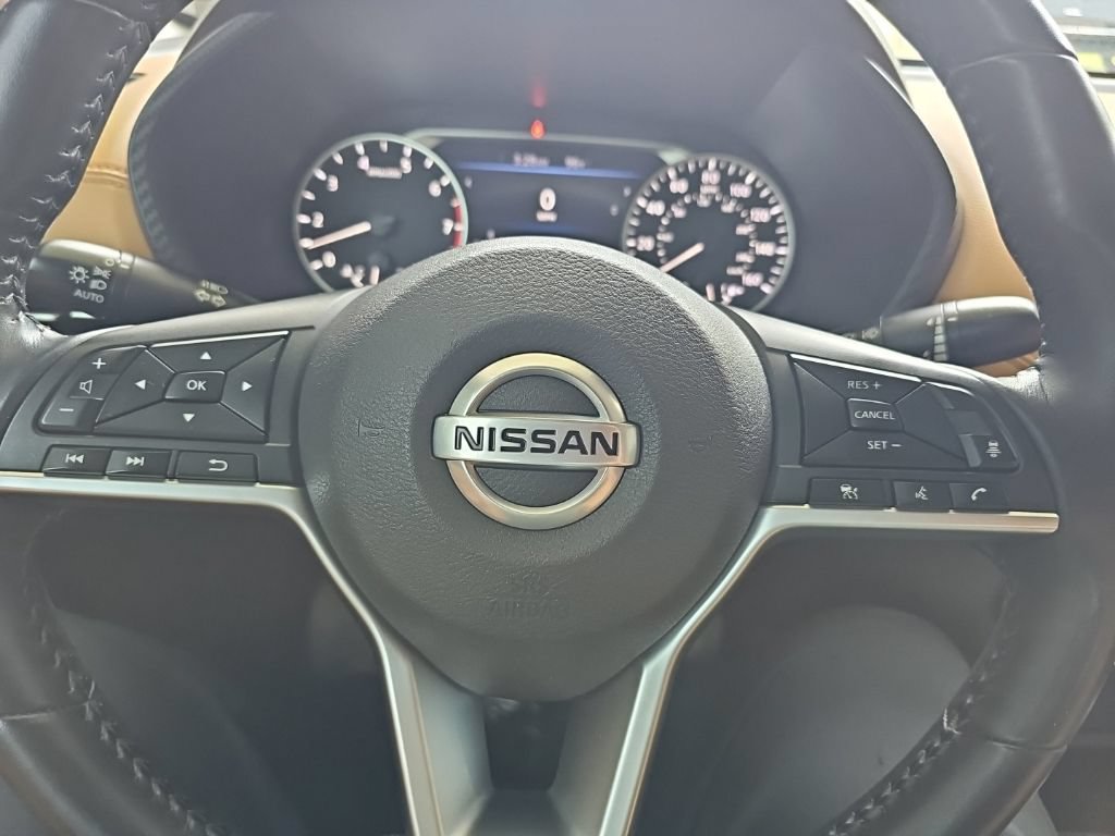 Used 2020 Nissan Sentra SV w/ SV Premium Package FWD image 20