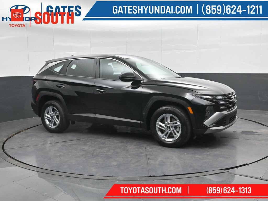 Used 2025 Hyundai Tucson SE