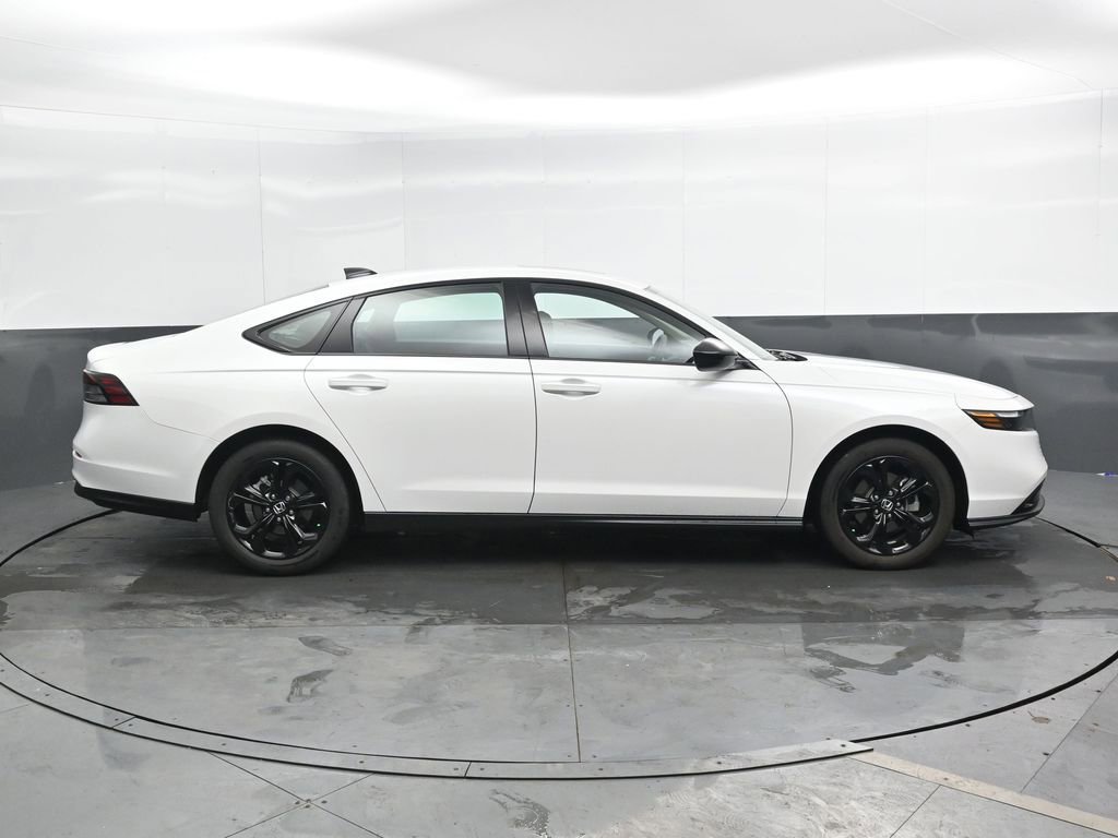 Used 2025 Honda Accord SE image 3
