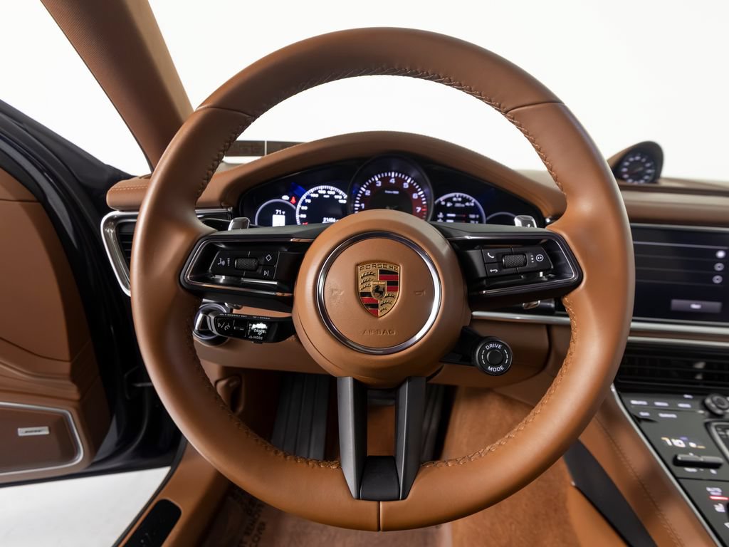 Certified 2023 Porsche Panamera 4 Platinum Edition AWD/4WD image 6