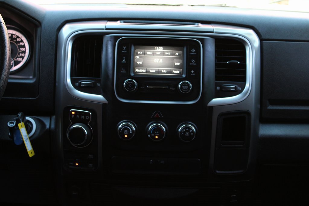 Used 2021 RAM 1500 Classic SLT image 24
