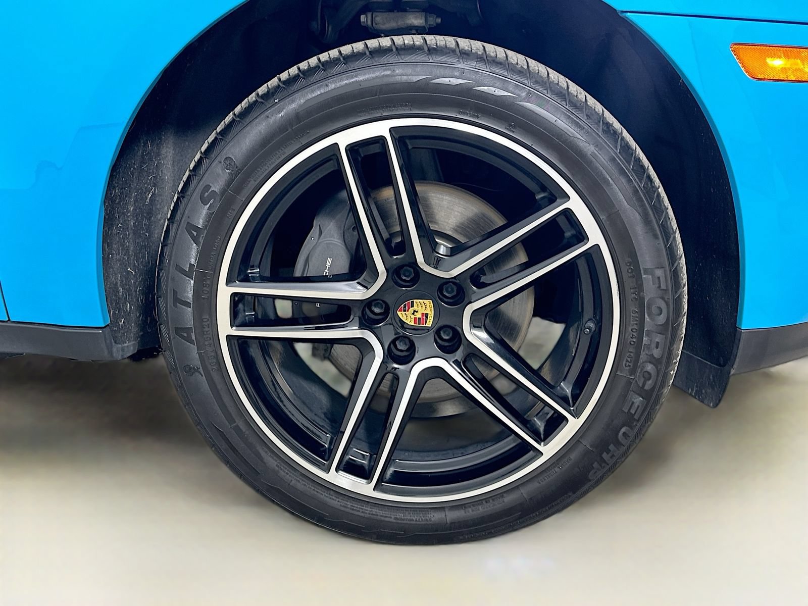 Used 2019 Porsche Macan AWD/4WD image 10