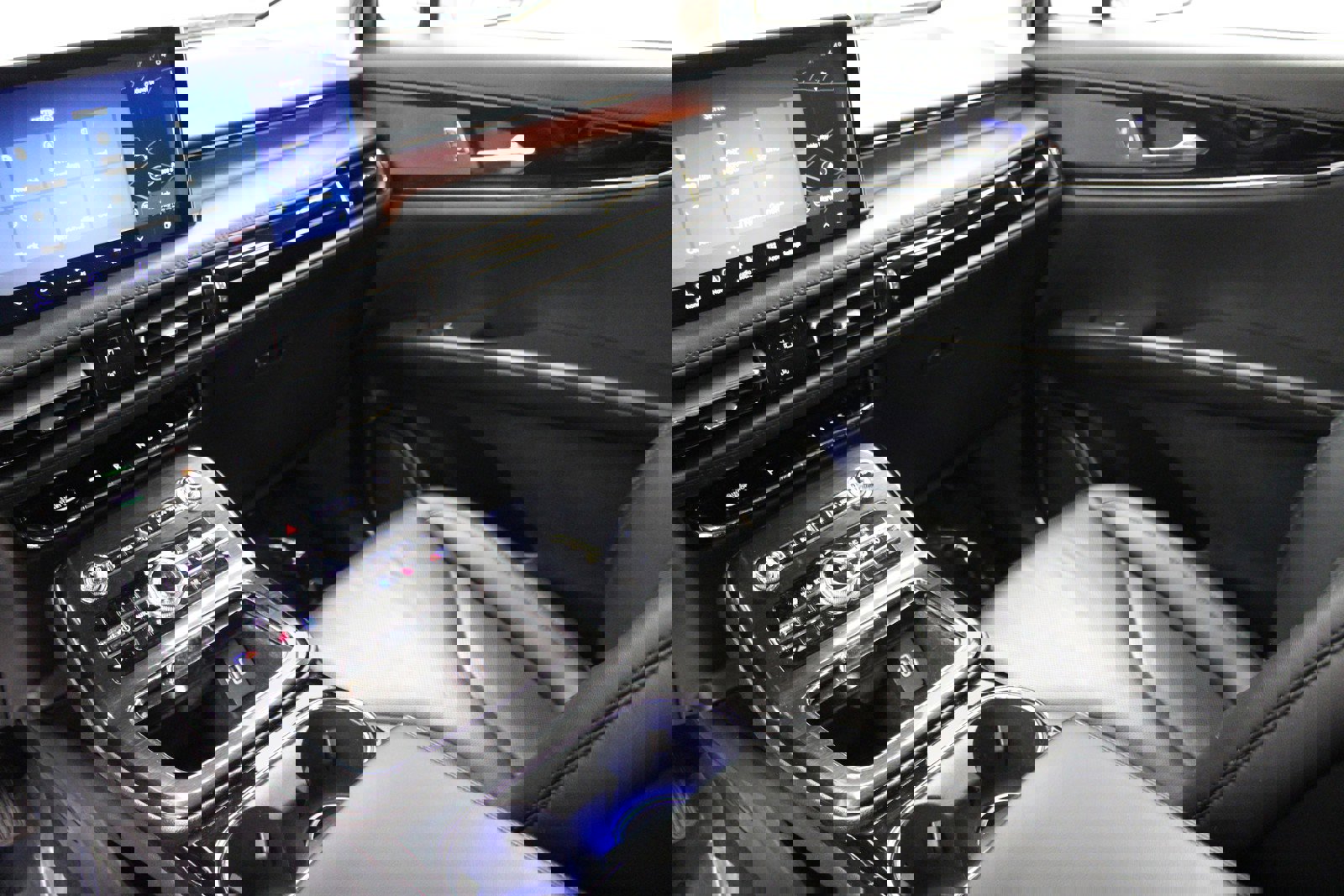 Used 2022 Lincoln Nautilus Reserve image 25