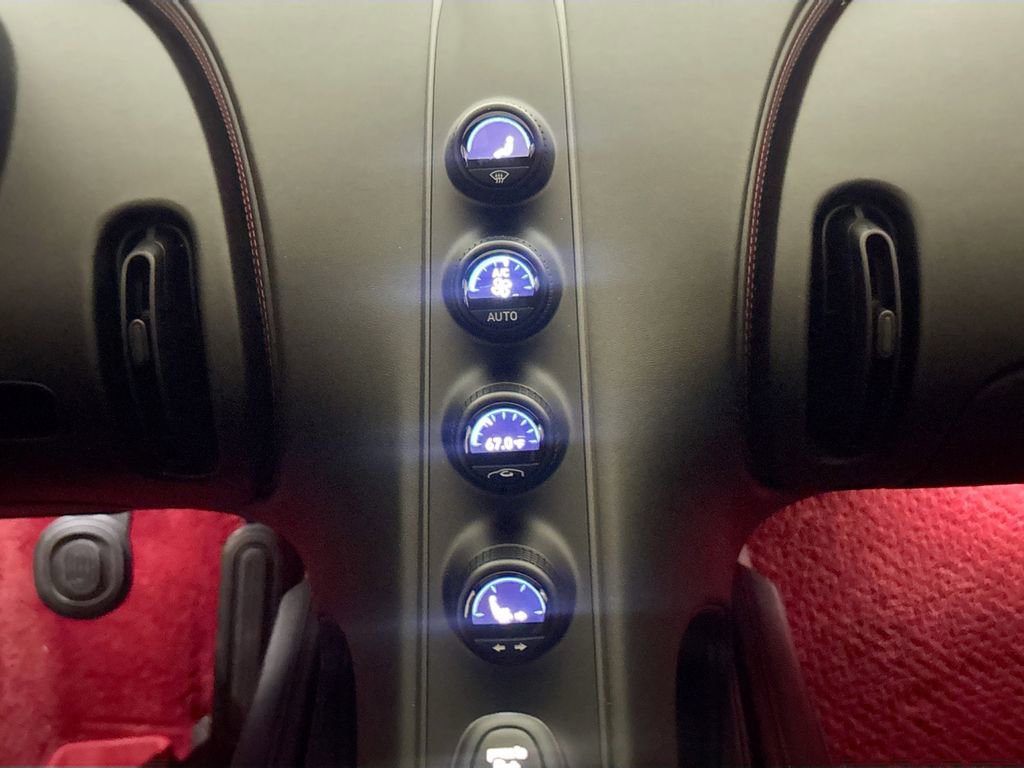 Used 2019 Bugatti Chiron image 16