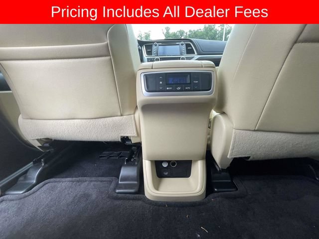 Used 2016 Toyota Highlander Limited FWD image 19