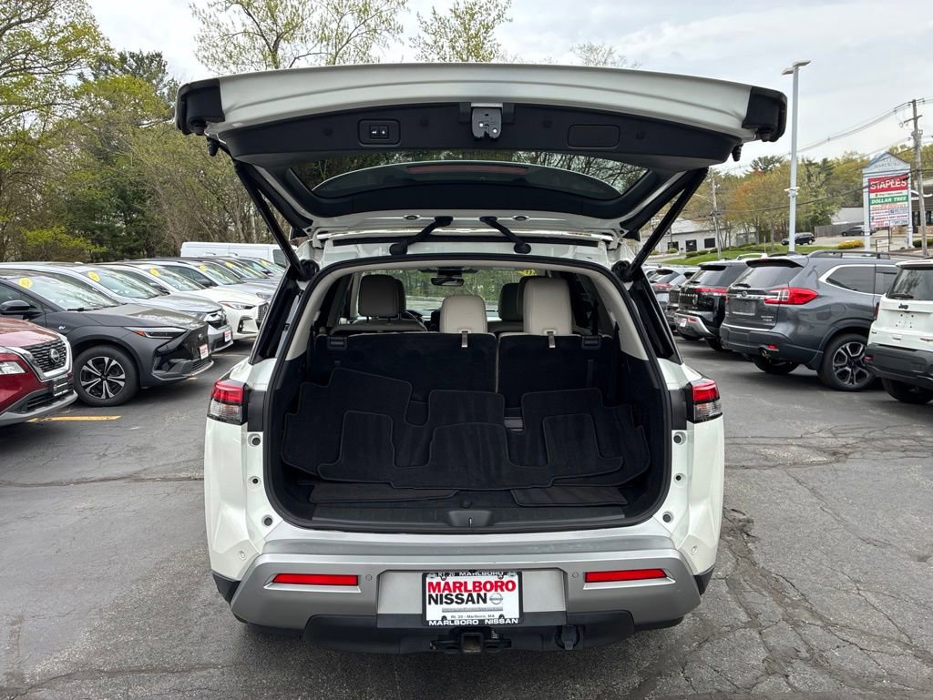 Certified 2023 Nissan Pathfinder SL w/ SL Premium Package AWD/4WD image 13