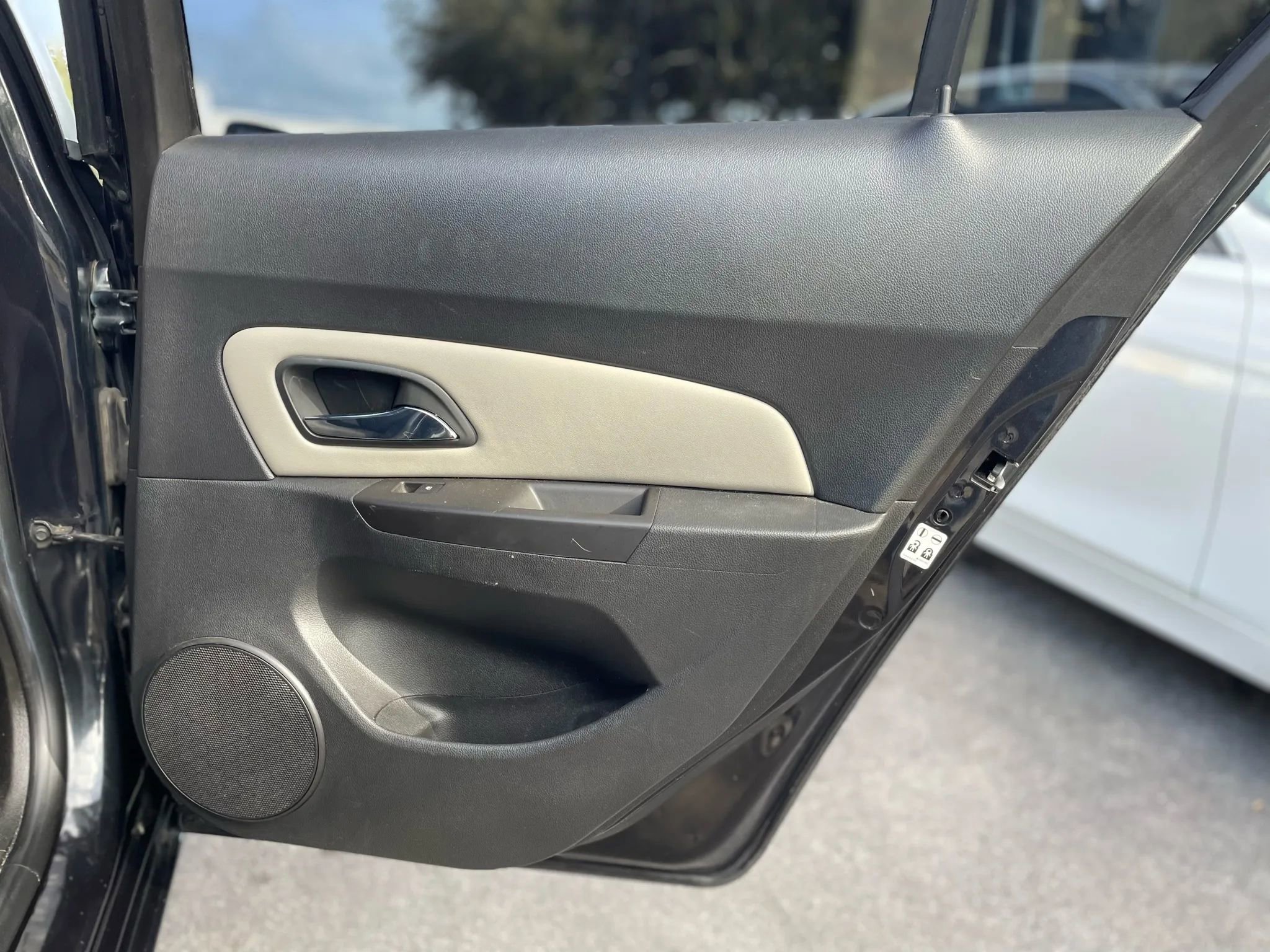 Used 2015 Chevrolet Cruze LS image 27