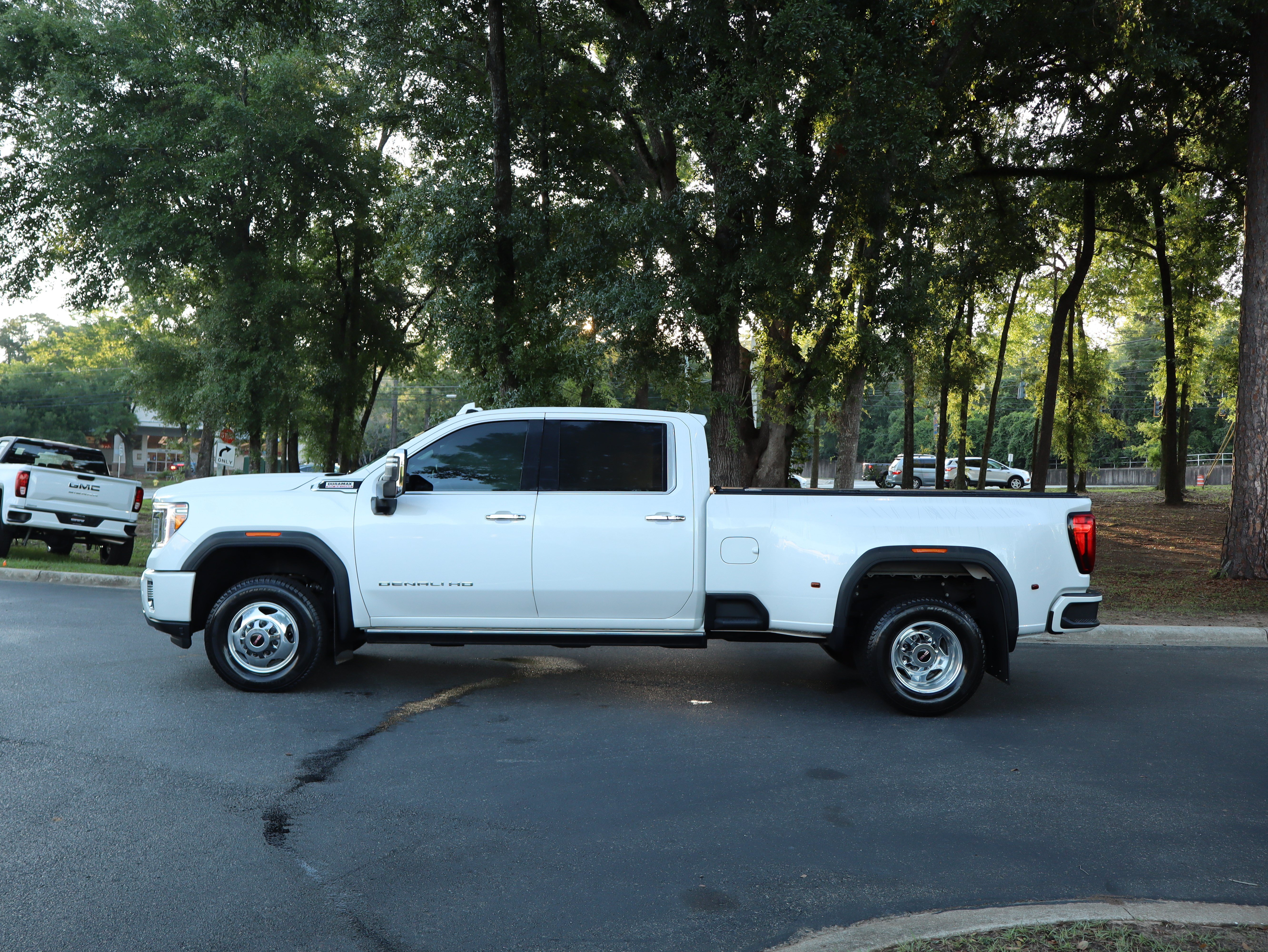 Used 2022 GMC Sierra 3500 Denali AWD/4WD image 49