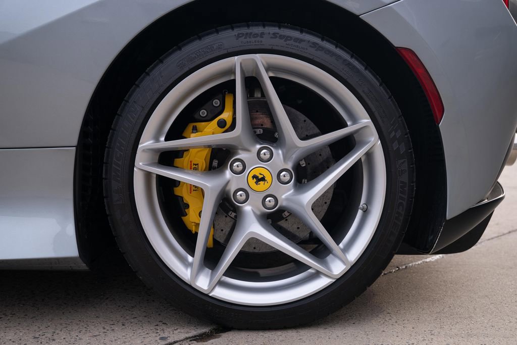 Certified 2020 Ferrari F8 Tributo image 18