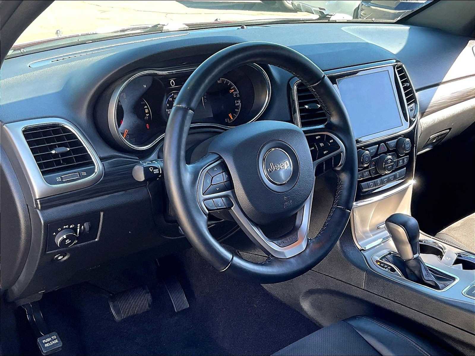 Used 2022 Jeep Grand Cherokee Laredo X AWD/4WD image 15