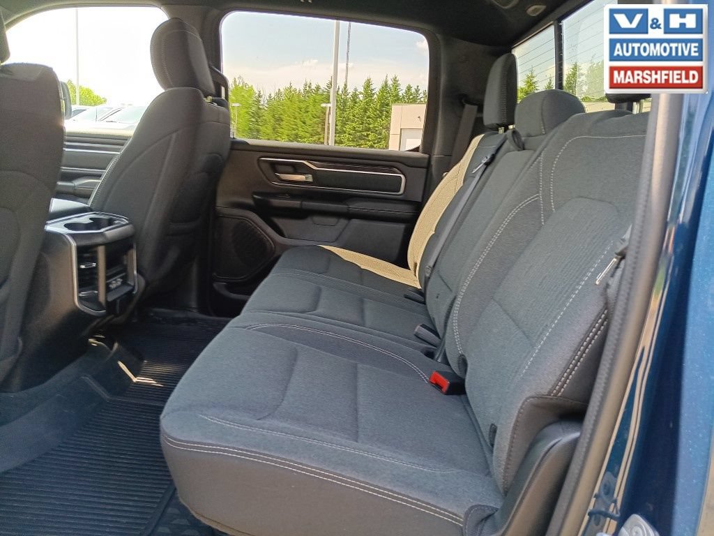 Used 2023 RAM 1500 4x4 Crew Cab image 18