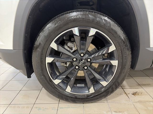 Used 2025 Chevrolet Equinox RS w/ Safety and Technology Package AWD/4WD image 21