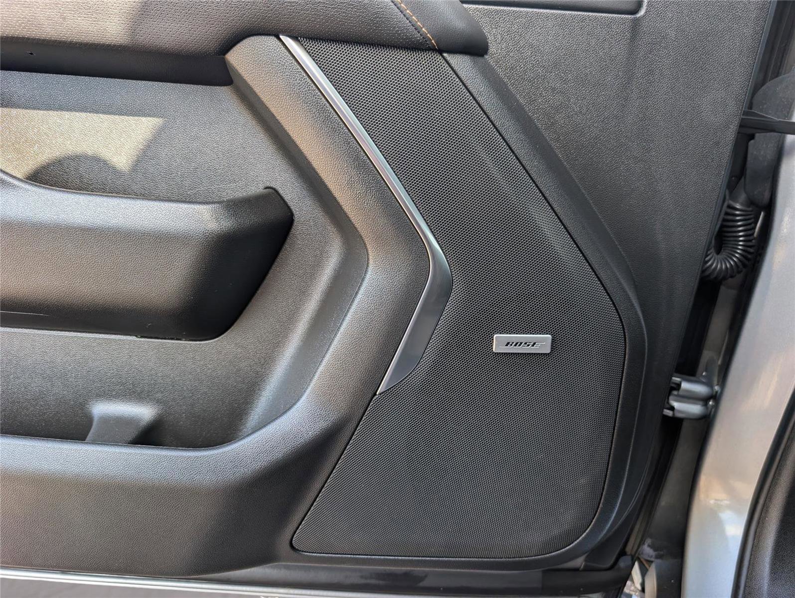 Used 2023 GMC Yukon AT4 w/ Technology Package AWD/4WD image 10