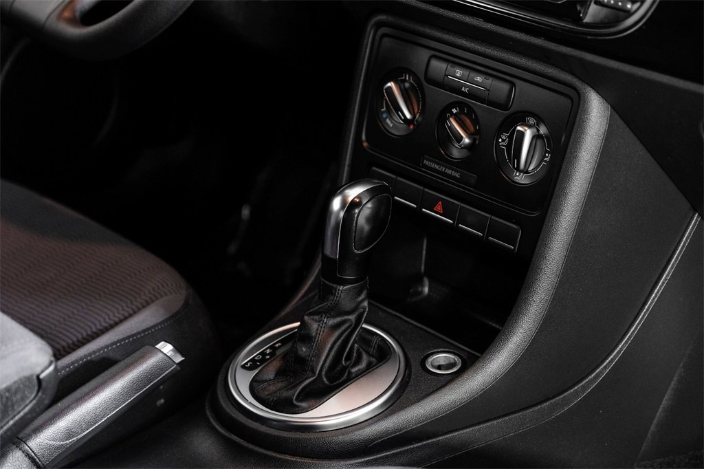 Used 2014 Volkswagen Beetle 1.8T image 14