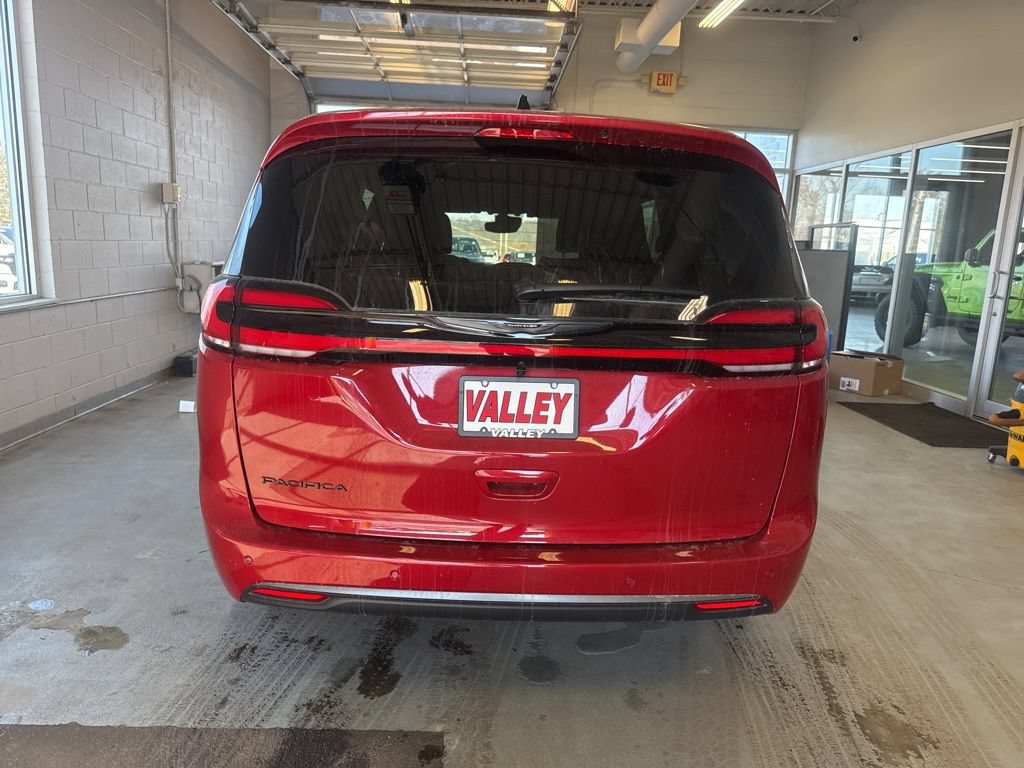 New 2026 Chrysler Pacifica Select FWD image 11