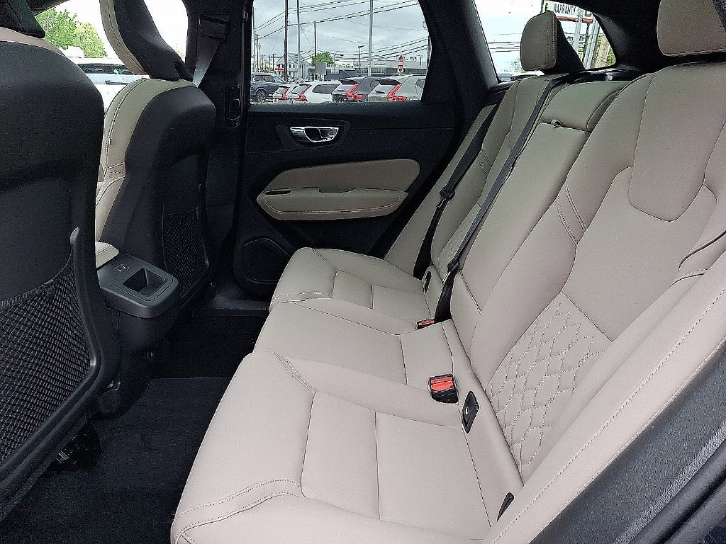 New 2026 Volvo XC60 B5 Plus w/ Protection Package Premier AWD/4WD image 7