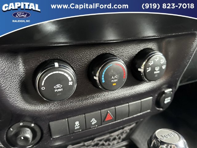 Used 2015 Jeep Wrangler Unlimited Sport w/ Quick Order Package 24S AWD/4WD image 29