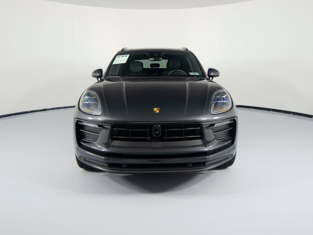Certified 2026 Porsche Macan AWD/4WD image 13
