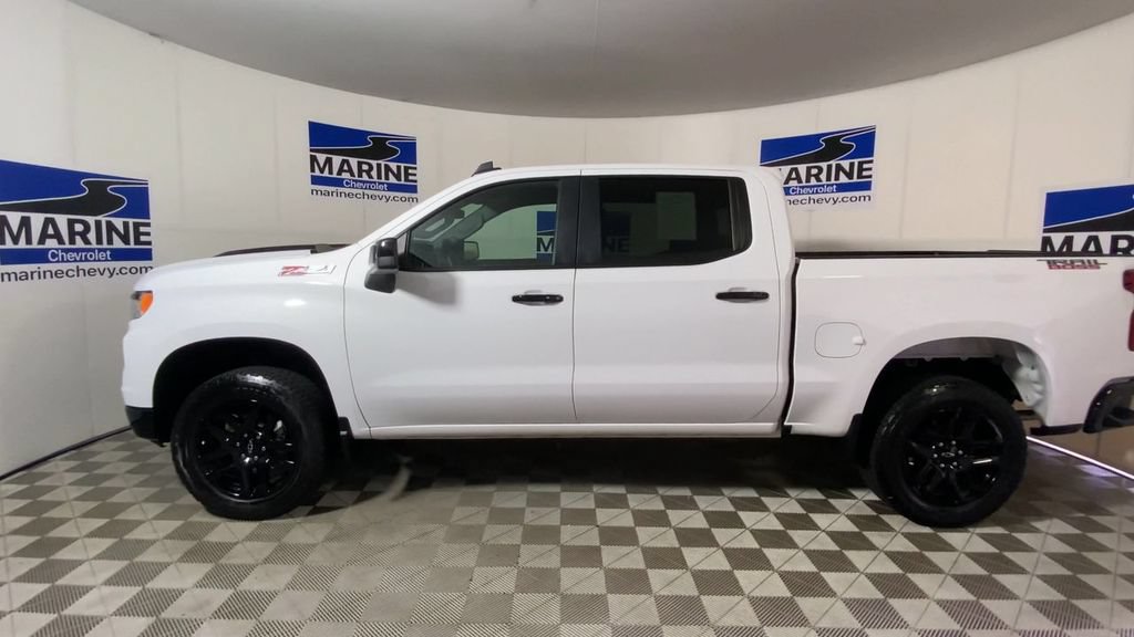 Used 2025 Chevrolet Silverado 1500 LT Trail Boss w/ Convenience Package II AWD/4WD image 7