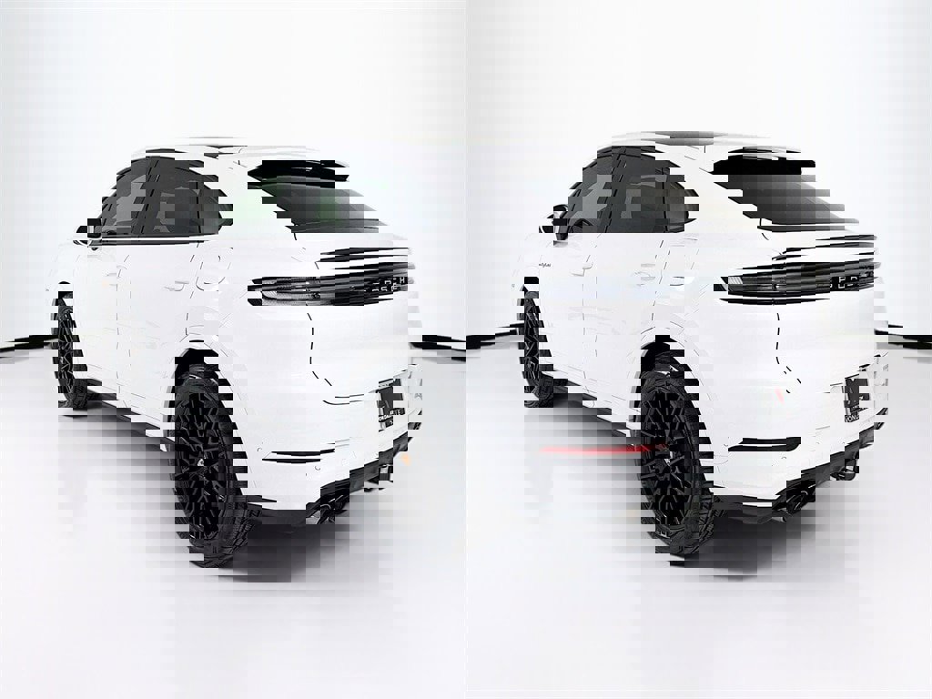 New 2026 Porsche Cayenne image 3